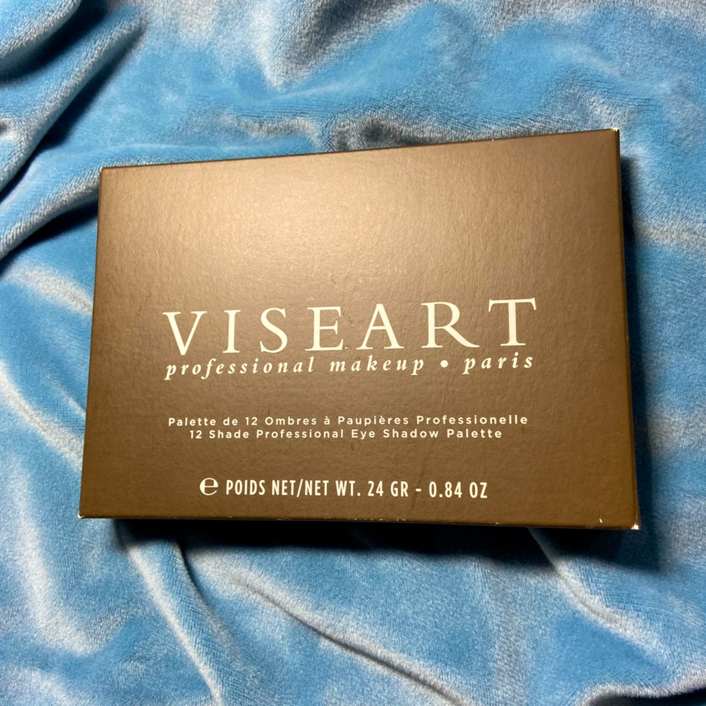 Eye shadow palette
